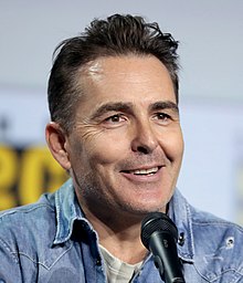 How tall is Nolan North?